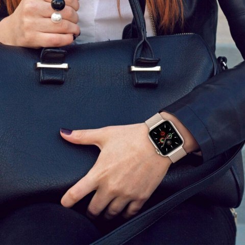 Tech-Protect MilaneseBand | Bransoleta do Apple Watch 4 / 5 / 6 / 7 / 8 / 9 / SE (38/40/41 mm) Silver